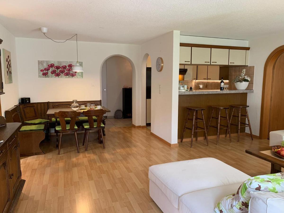 Cadras Apartment Tinzen Bagian luar foto