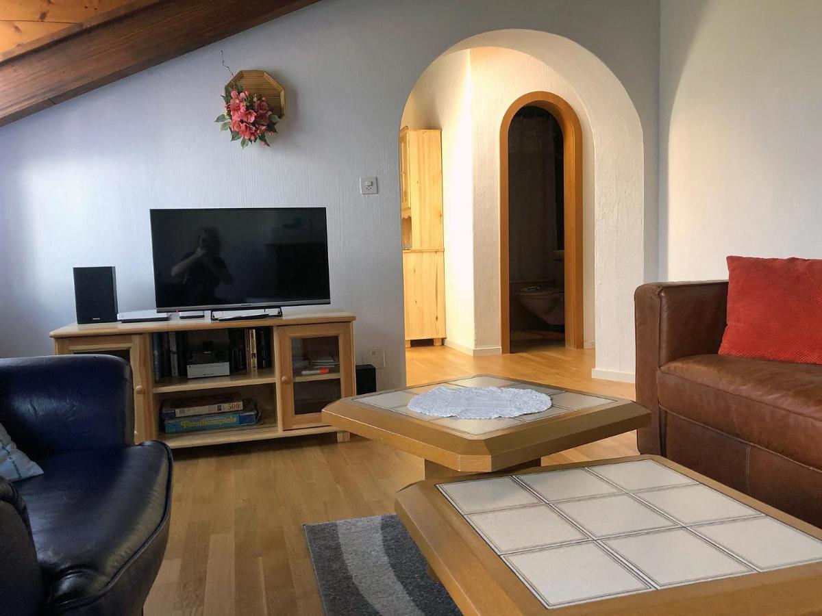 Cadras Apartment Tinzen Bagian luar foto